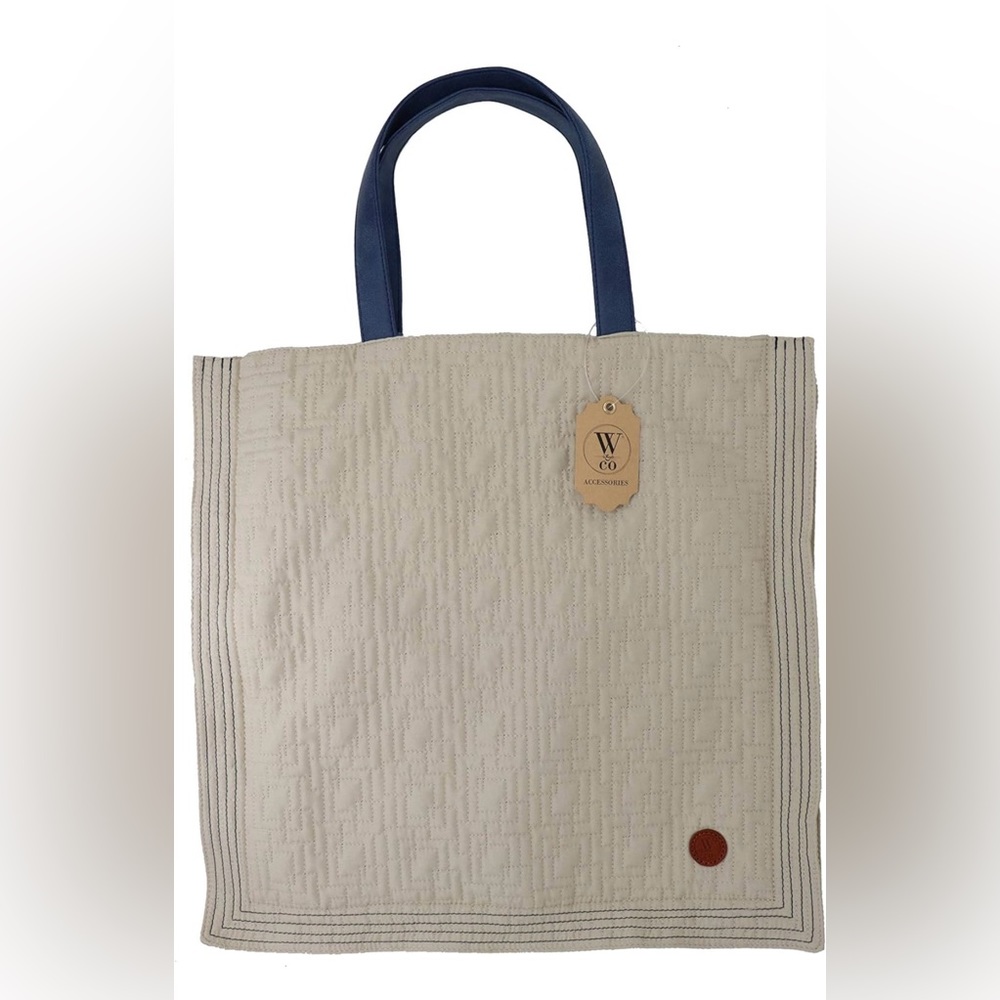 Win&Co Quilted Tote Cream Beige Blue Handles Blue Stitching Purse Versatile